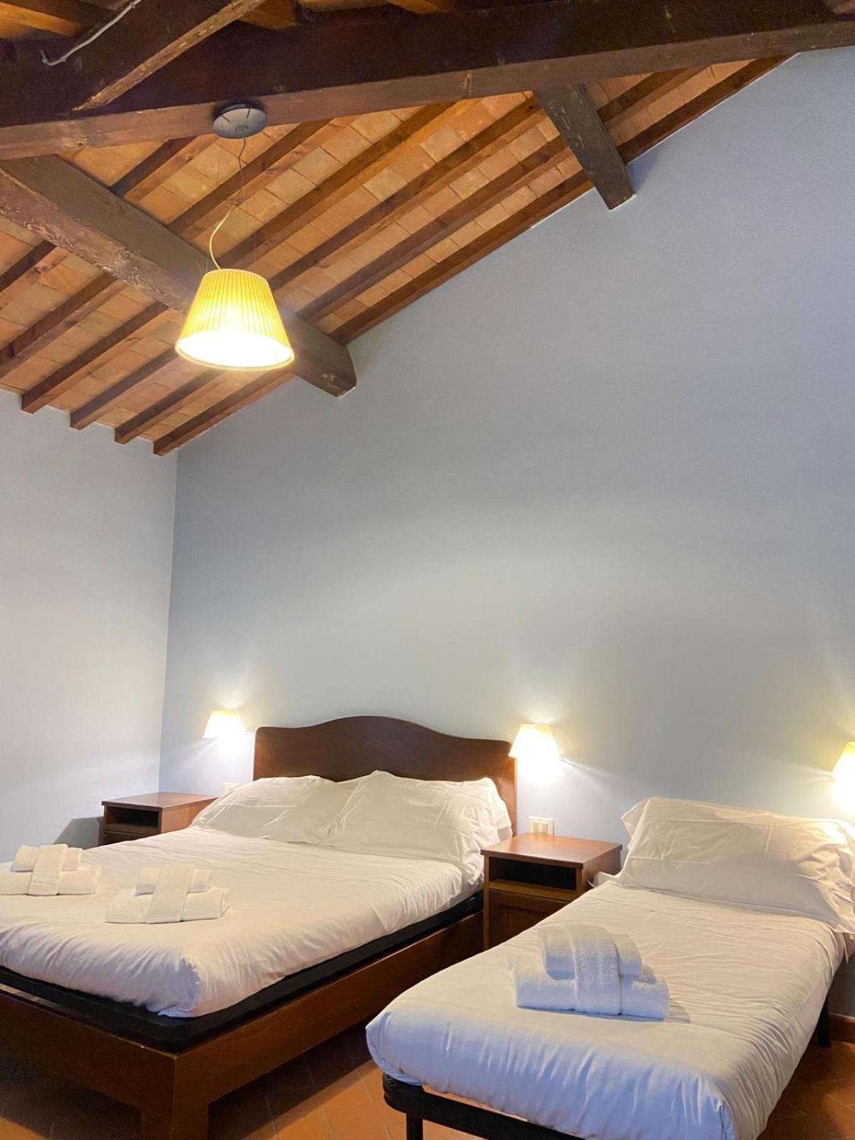 Bed and Breakfast Casale Dei Cento Acri Florencia Exterior foto