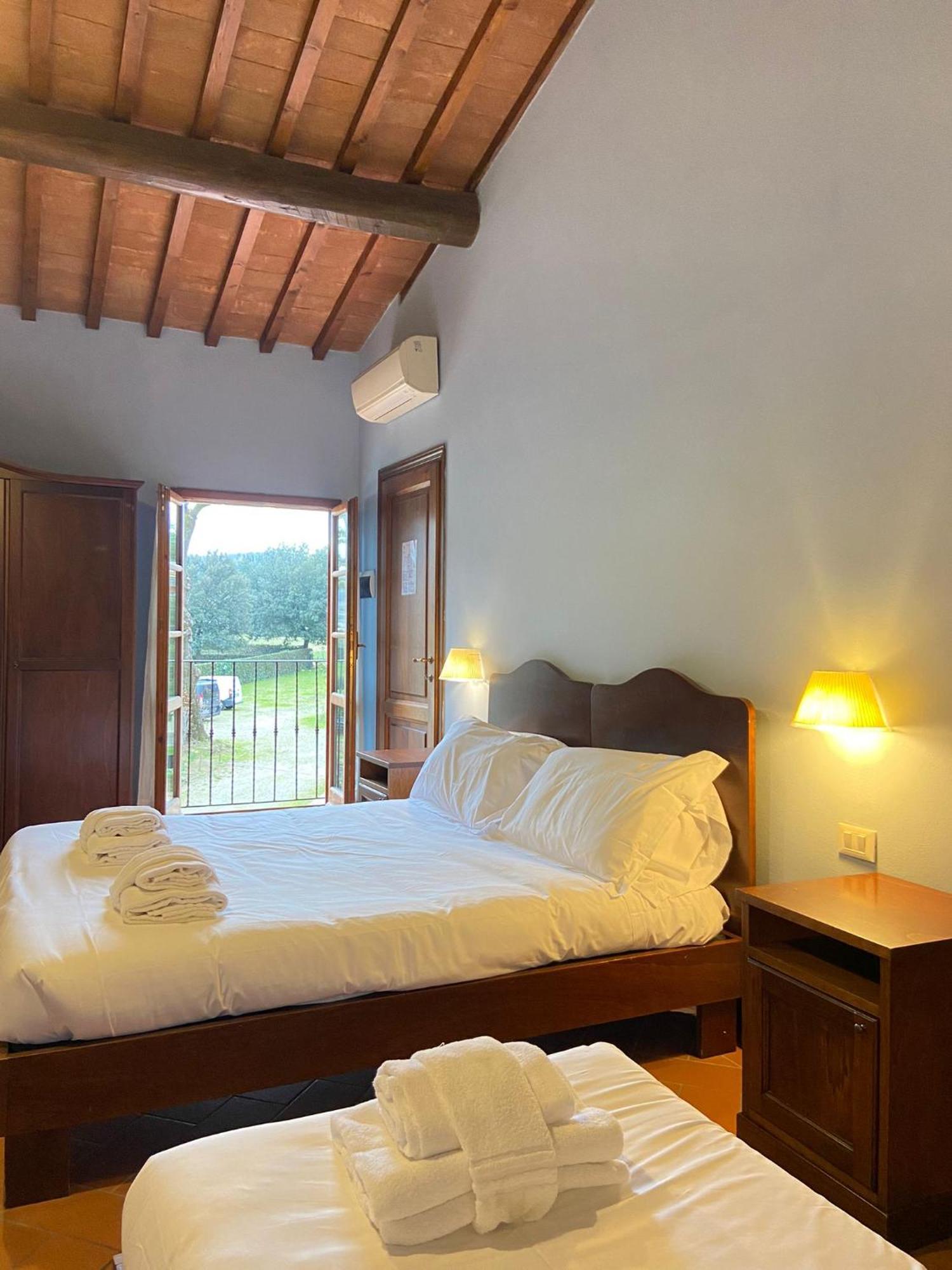 Bed and Breakfast Casale Dei Cento Acri Florencia Exterior foto