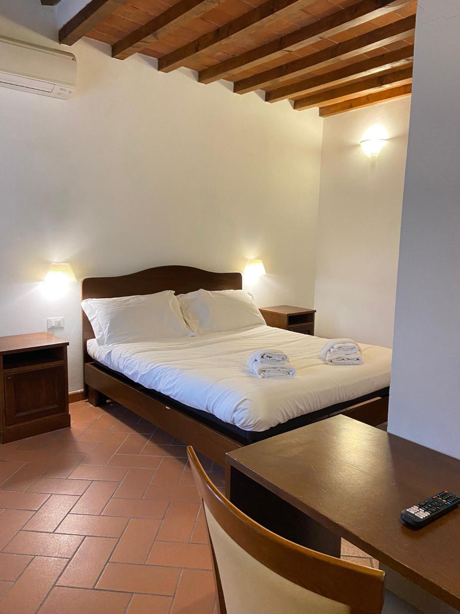 Bed and Breakfast Casale Dei Cento Acri Florencia Exterior foto