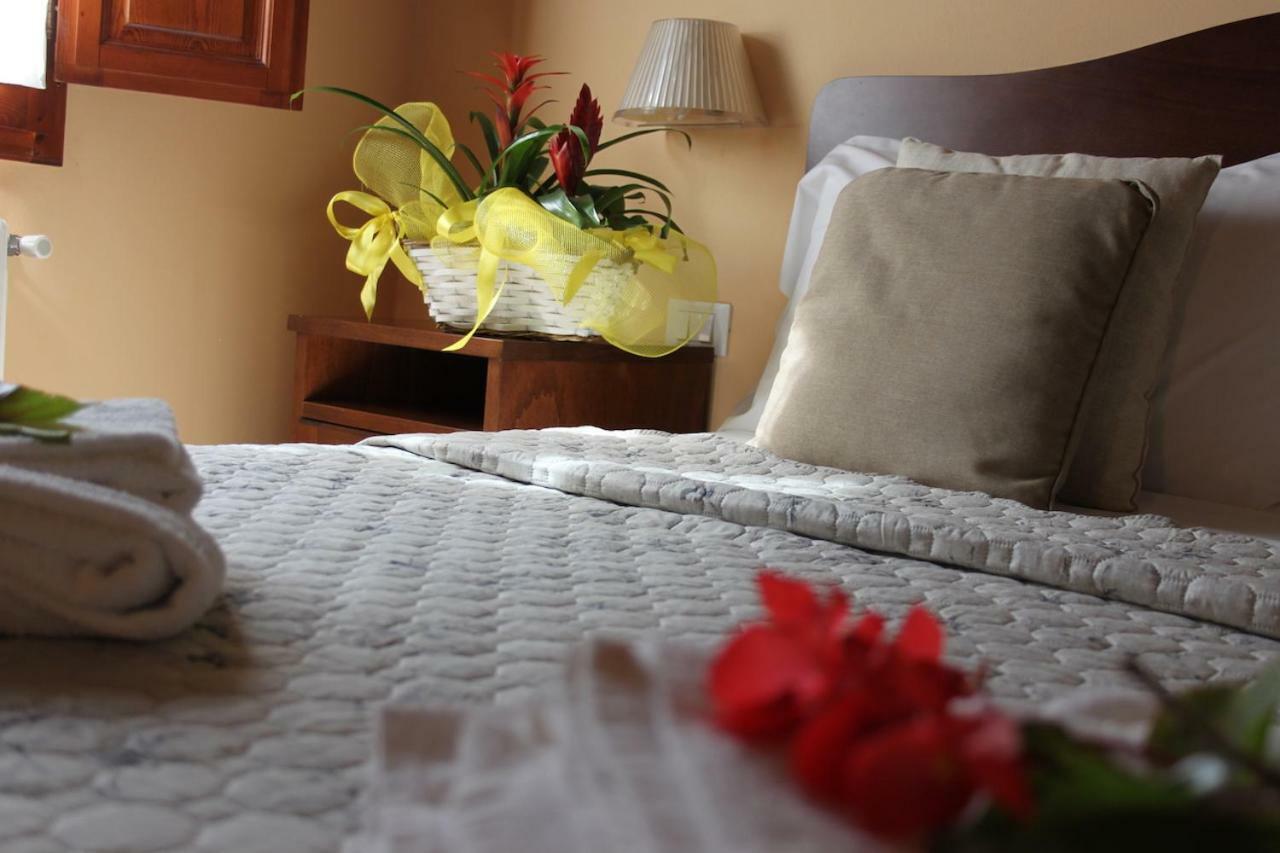 Bed and Breakfast Casale Dei Cento Acri Florencia Exterior foto